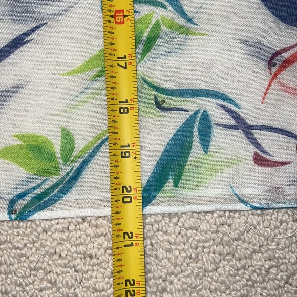 World Wildlife Fund (WWF) Continuous Loop Scarf Hummingbird Pattern - Picture 10 of 12